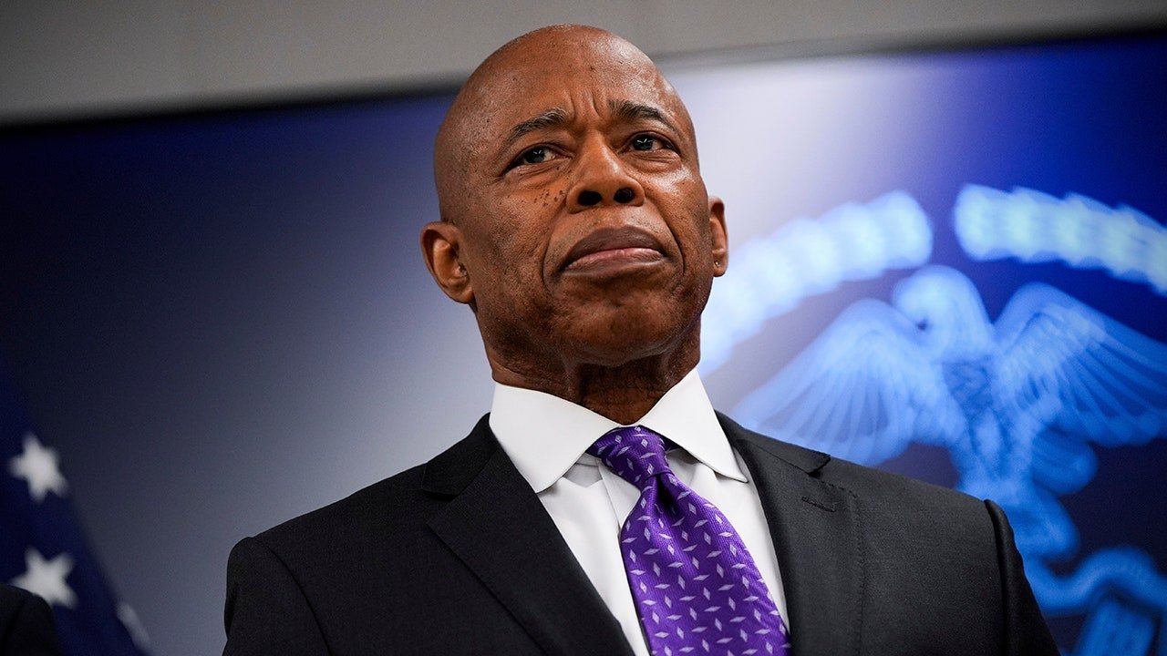 Eric Adams withdraws from New York City mayoral race