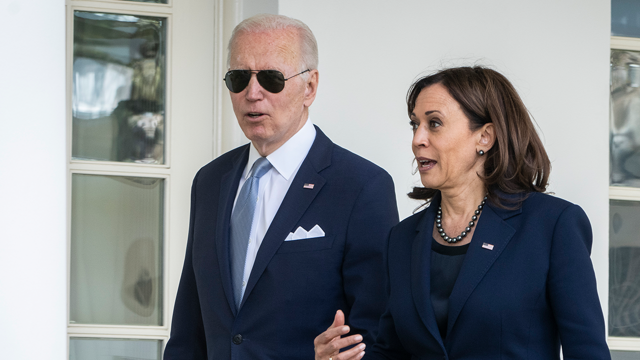 Harris threw down Biden talking points after disastrous debate