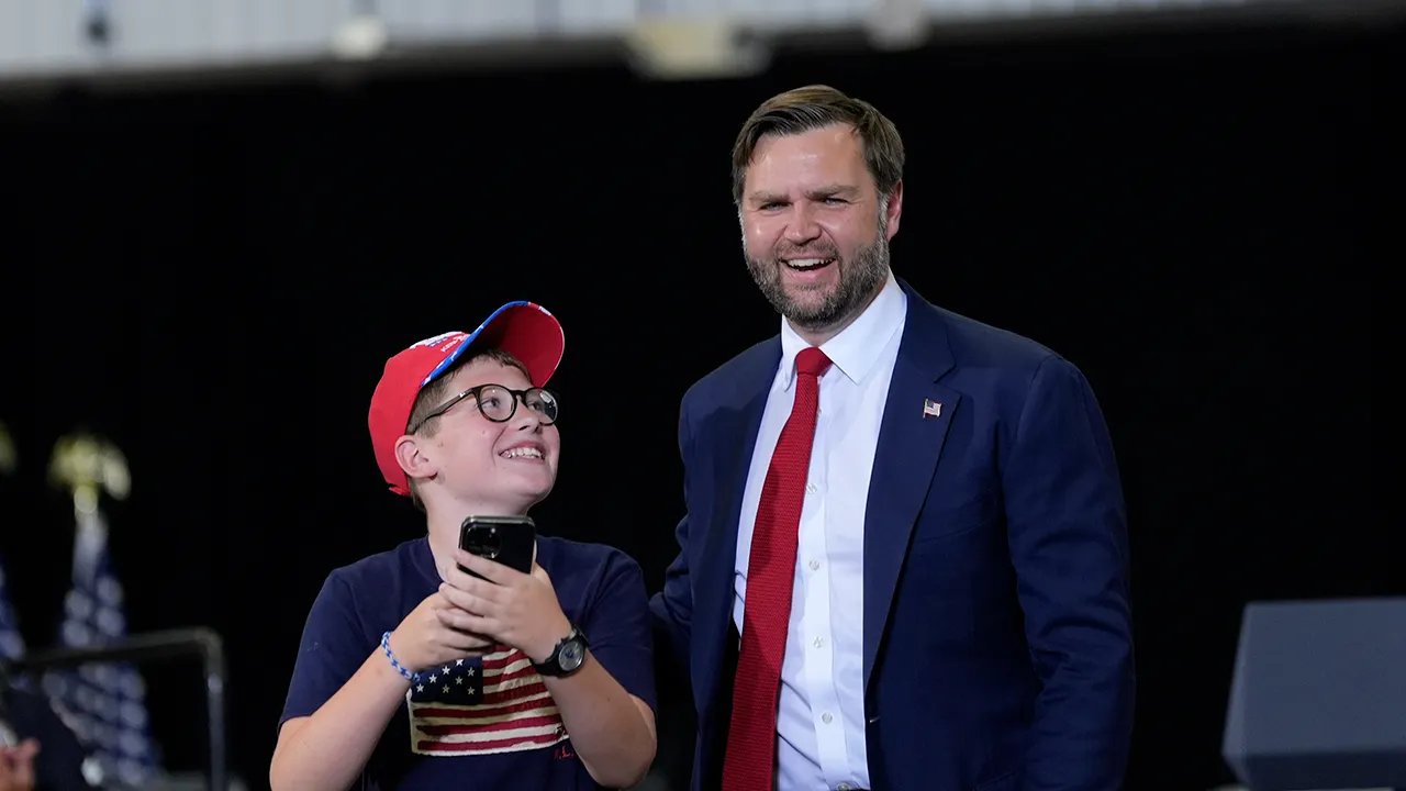Boy skips school to get photo with VP JD Vance during North Carolina visit