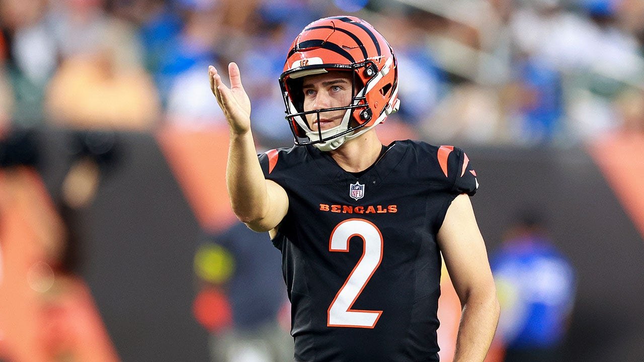 Bengals kicker McPherson hits 67-yard field goal but timeout nullifies it