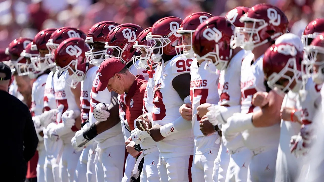 Red River Rivalry heats up with end zone skirmish before Oklahoma-Texas showdown